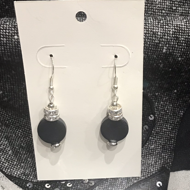 Black Dangling Earrings- BLKD25
