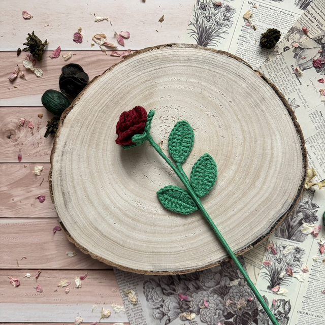 Petite rose et ses feuilles (personnalisable pour créer votre bouquet)