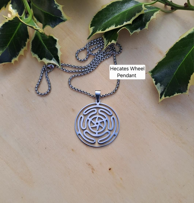 HECATES WHEEL PENDANT 