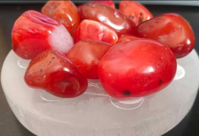 Karneoli rumpuhiottu