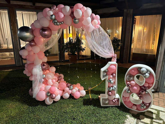 Scenografia cascata di luci