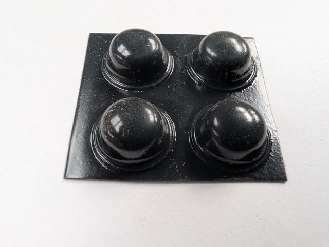 Set of 4 silicone adhesive bumpers/feet