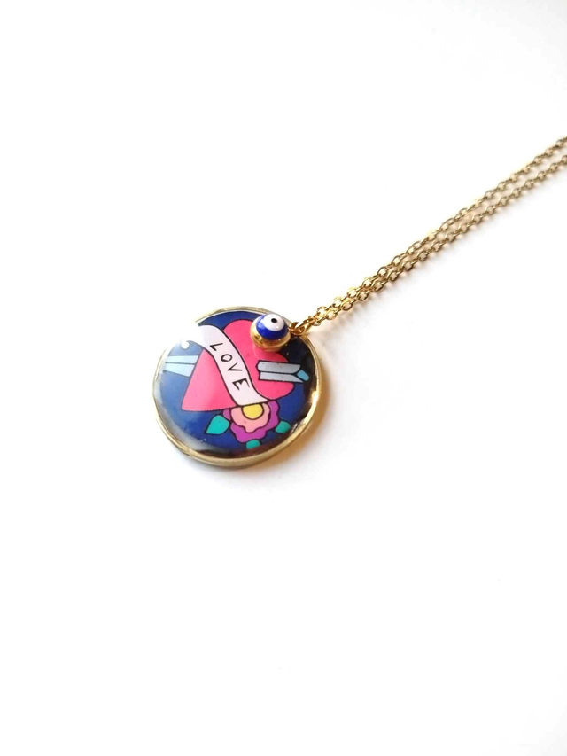 Chaîne avec Pendentif Upcyclé en Carte de Tarot Recyclée - Cœur Sacré