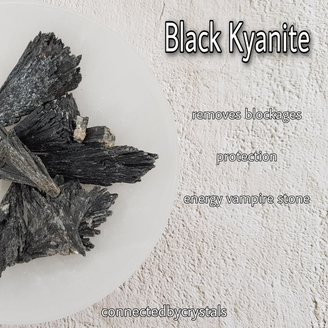 Black Kyanite 