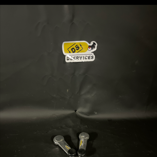 Poignée lève vitre 