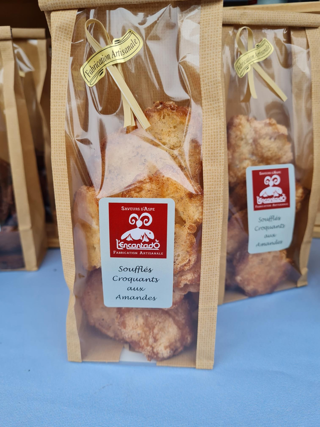 Soufflés croquants aux amandes