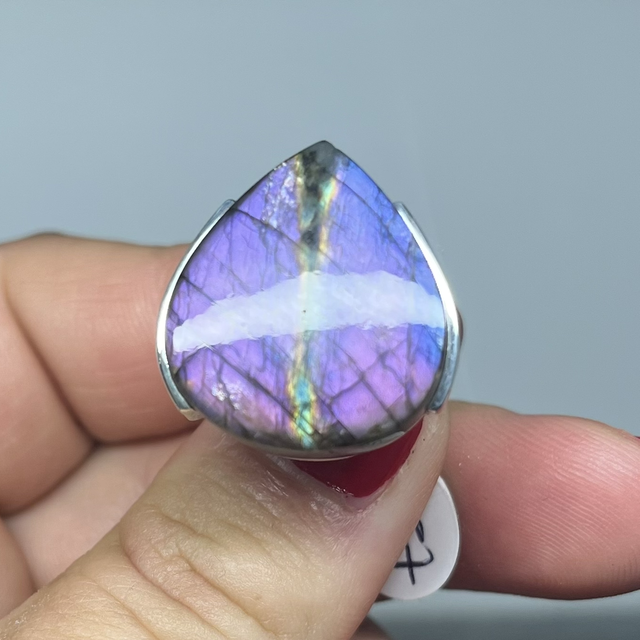 Bague en argent et Labradorite Violette - Taille 57