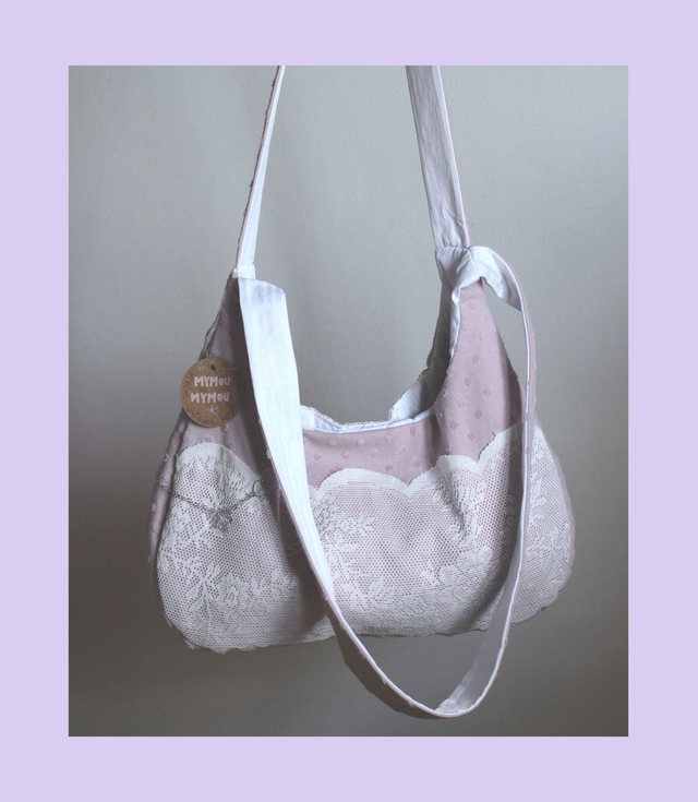 lace shoulder bag and chain