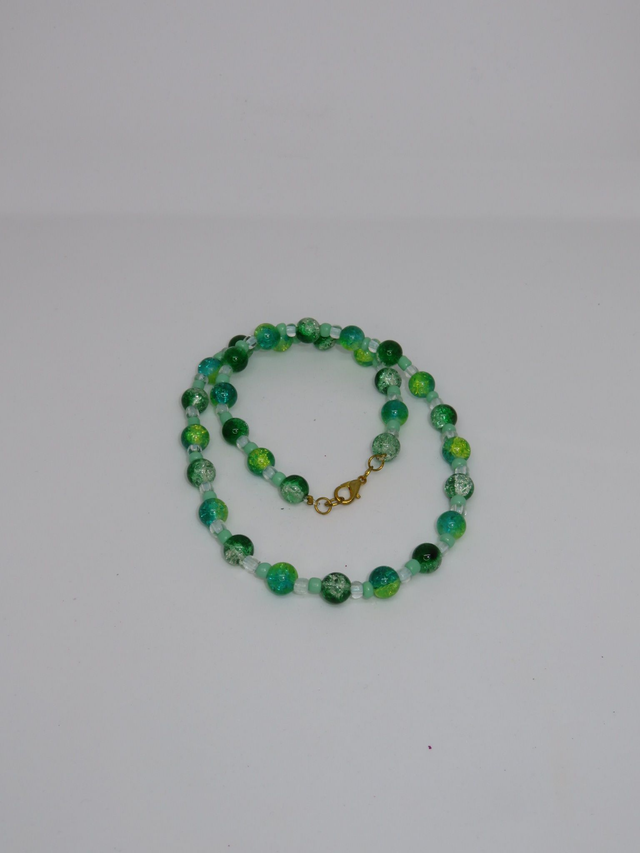 Collier vert et jaune