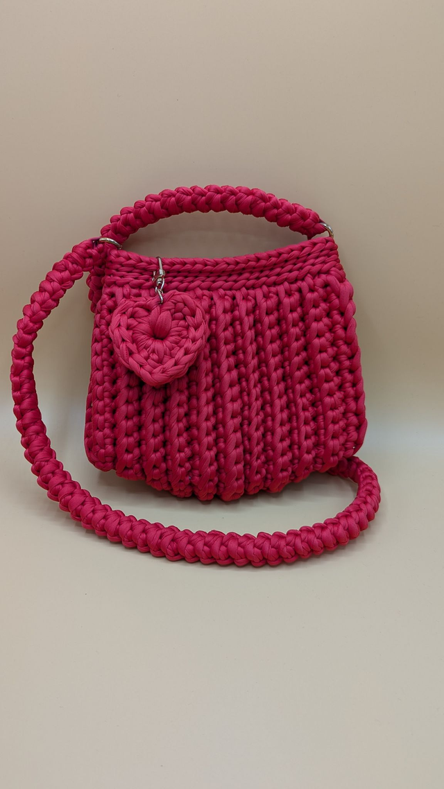 Sac rouge doré coeur