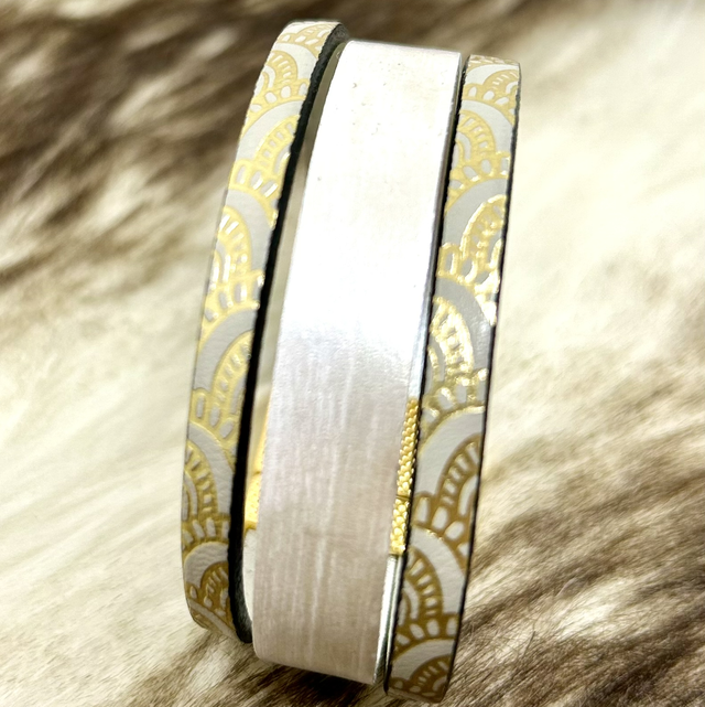 Bracelet cuir blanc et or
