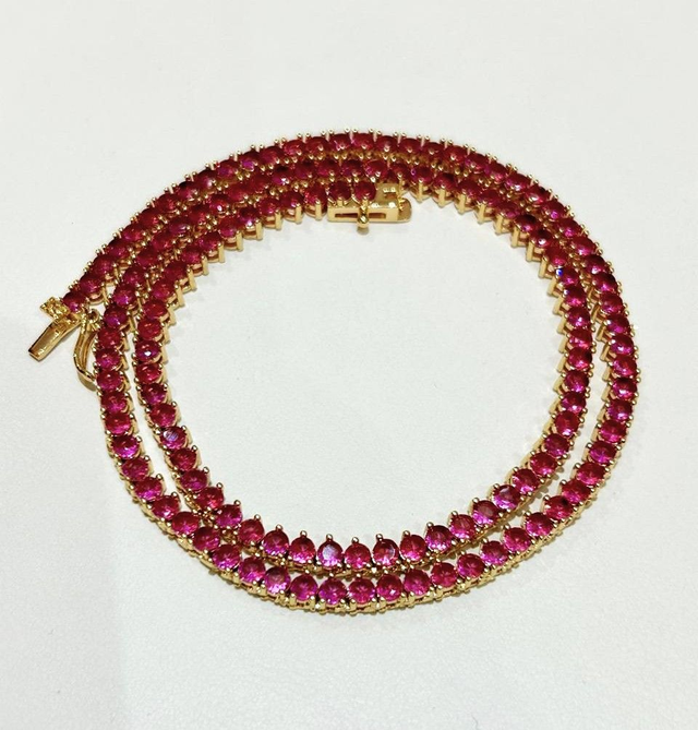 RIVIERA 3 PONTAS EM ZIRCÔNIAS DE 2MM PINK BANHADO EM OURO 18K