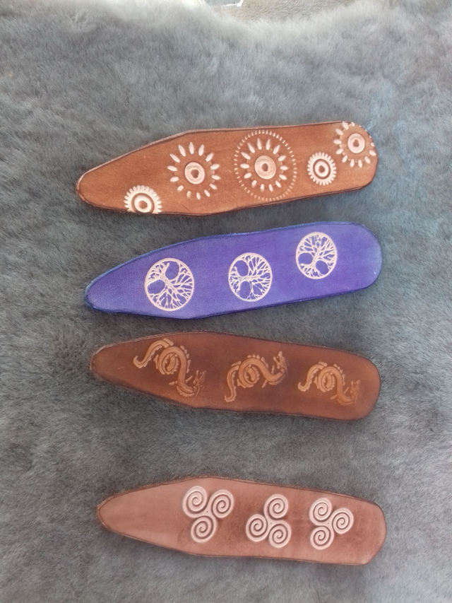 Marque pages cuir divers modèles