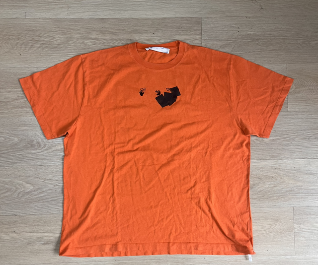 Off White t-shirt size L pre-owned