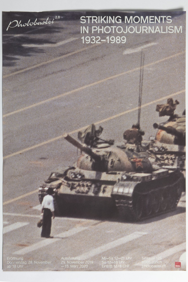 Striking Moments in Photojournalism - Ausstellungsplakat@Photobastei