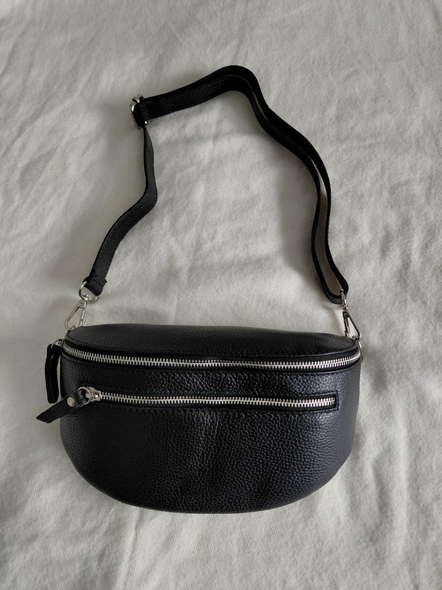 Sacoche en cuir couleur noir