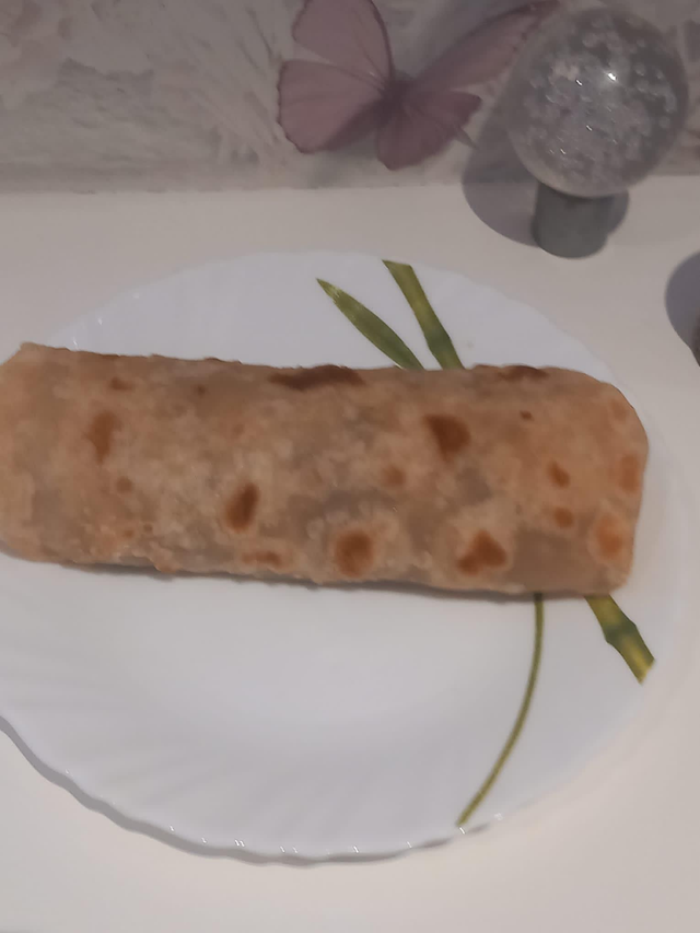 Stew Chicken Roti  Free can of drink with all meals