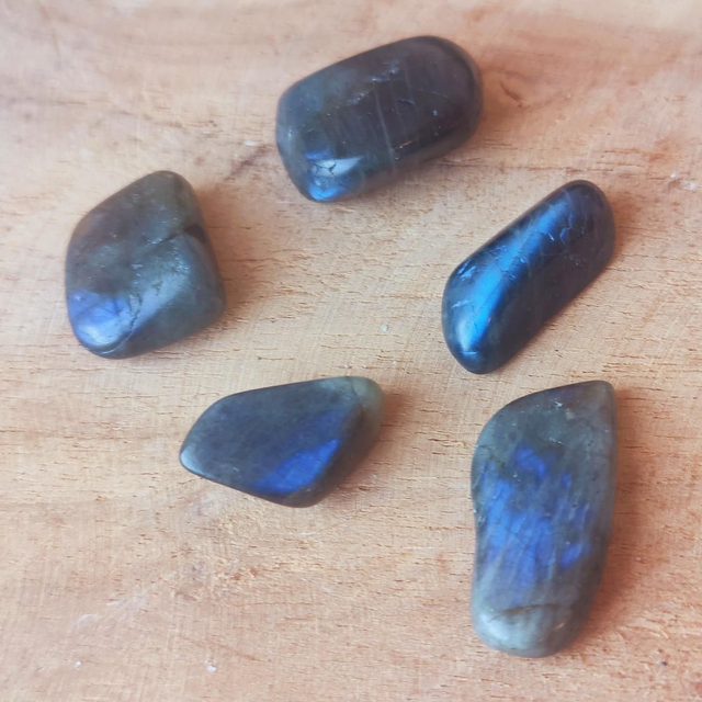 Pierre roulée Labradorite Bleue A (petite)