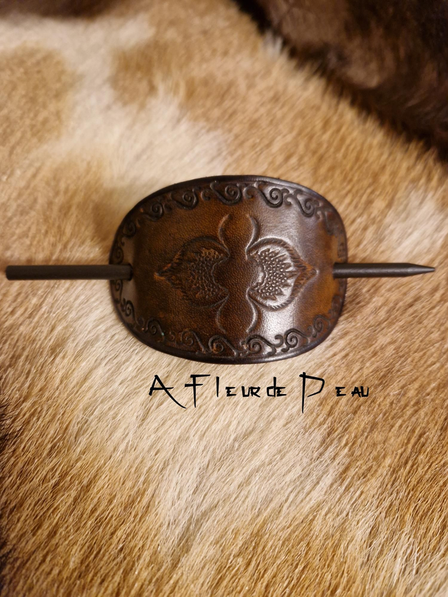 Barette à cheveux en cuir 