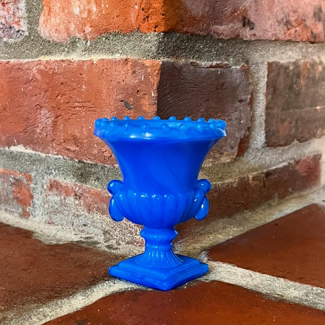 Akro Agate Glass Urn, Unmarked In Striking Royal Blue