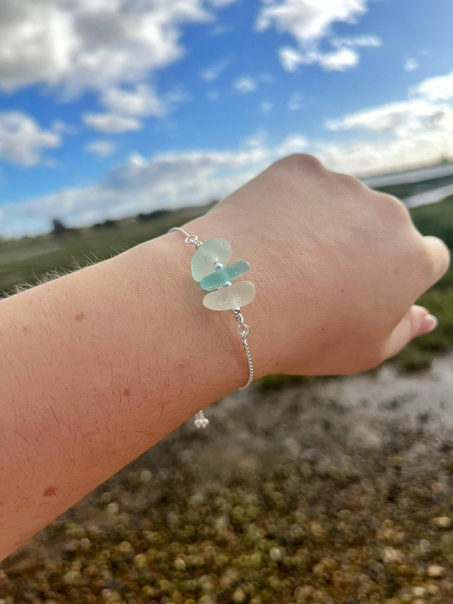 Sterling silver seaglass beaded bracelet