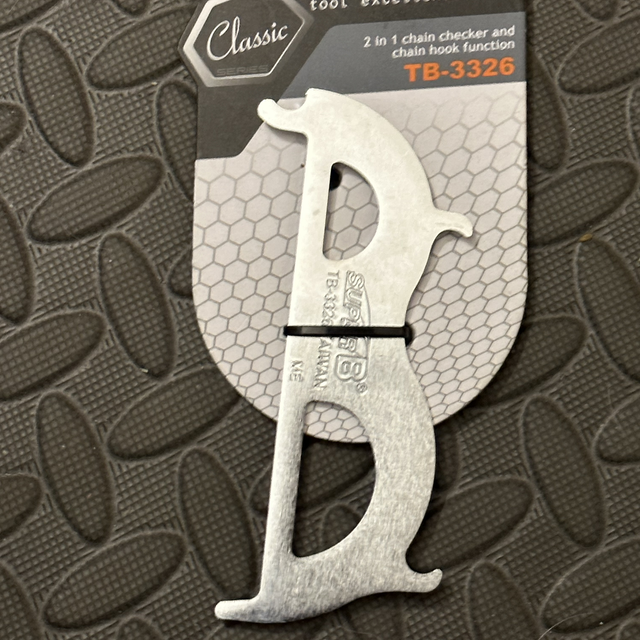 Super B 2 in 1 chain checker &amp; chain hook function 