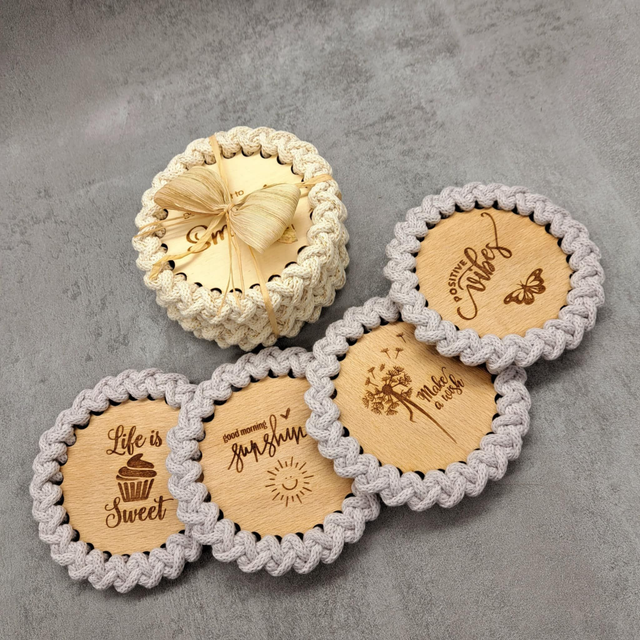 podstavki za kozarce / skodelice sivi