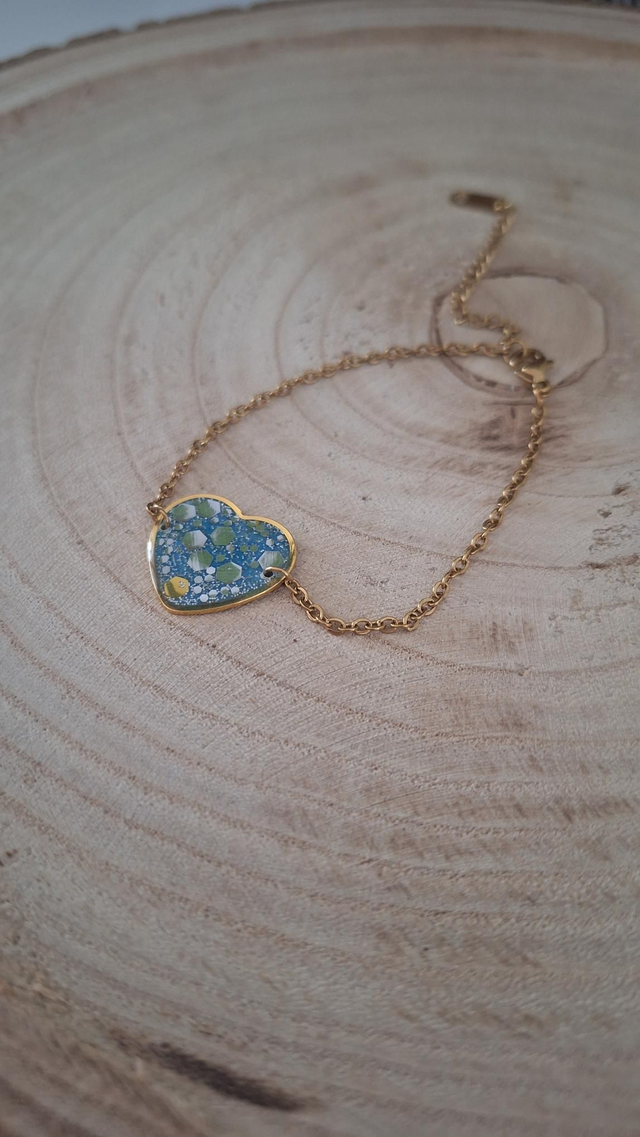 Bracelet cœur bleu paillettes argentées et dorées 