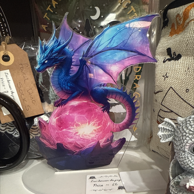 Acrylic dragon stand 