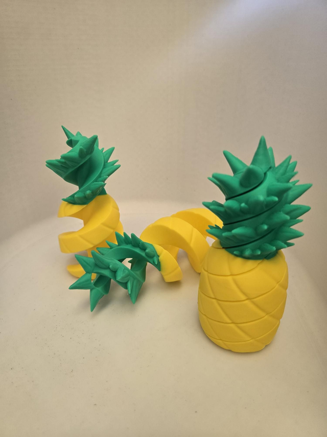 Pineapple helix fidget toy