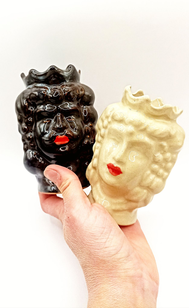 Moor's heads B/W with red lipstick