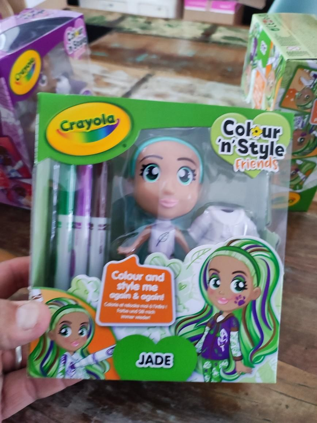 COLOUR N STYLE FRIENDS CRAYOLA