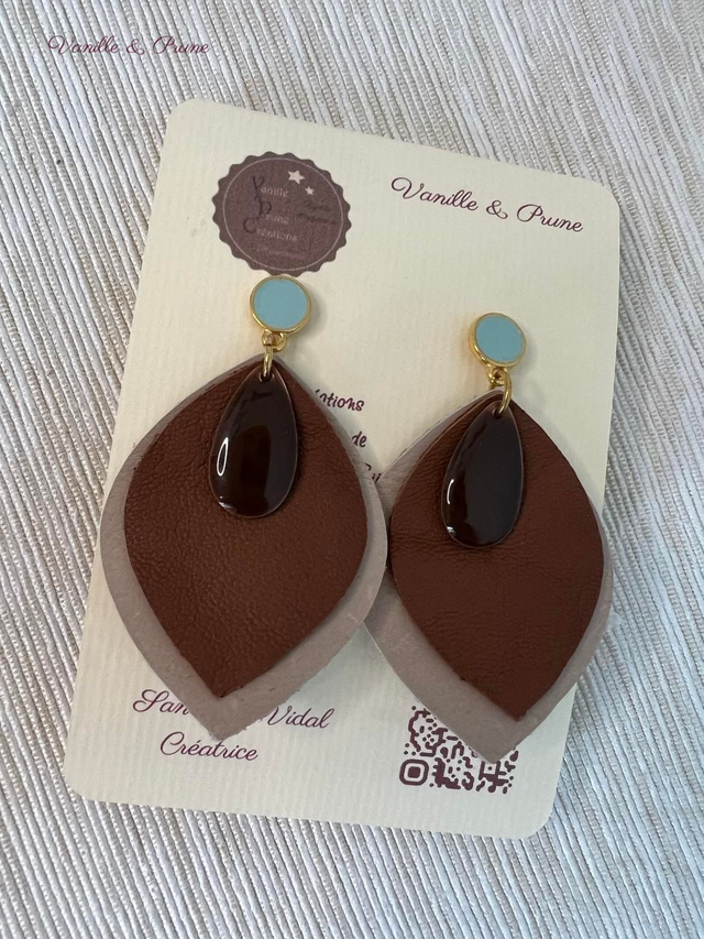 Boucles d&#039;oreilles ANNA, formes feuilles, bijou upcycling en cuir véritable chocolat