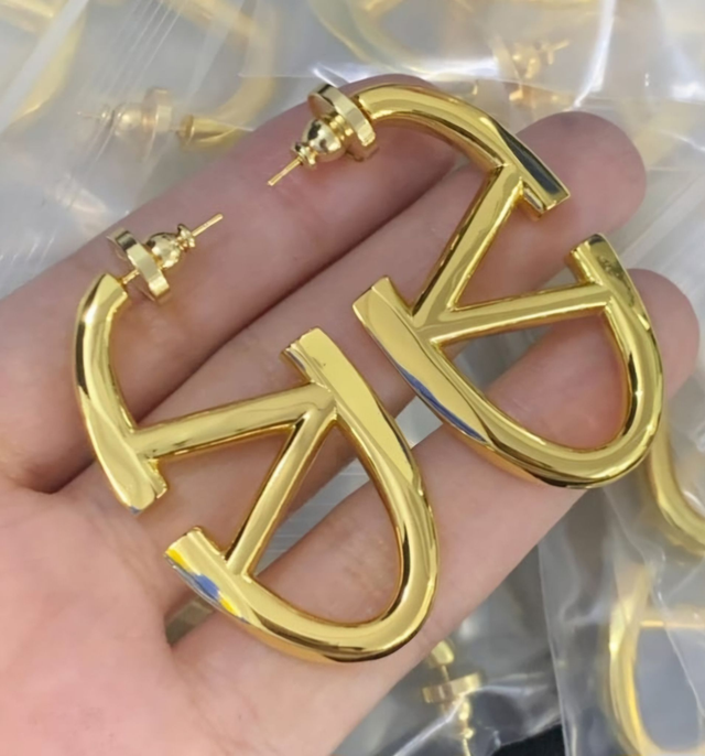 Boucles d'oreilles V doré 