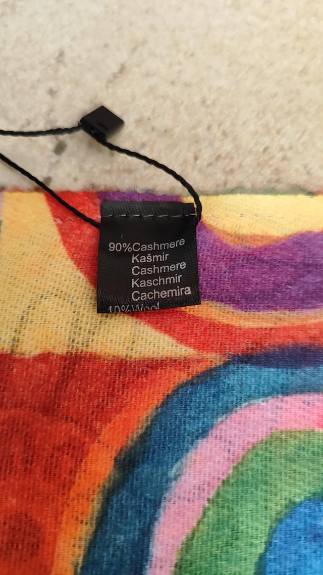 Stola Studio sul colore: quadrati con cerchi concentrici Kandinsky