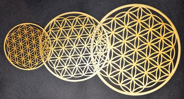 Fleur de vie en bois découpé