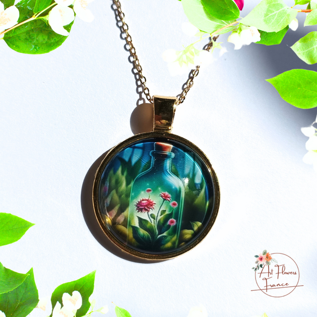 Collier illustré - Petite bouteille avec des fleurs