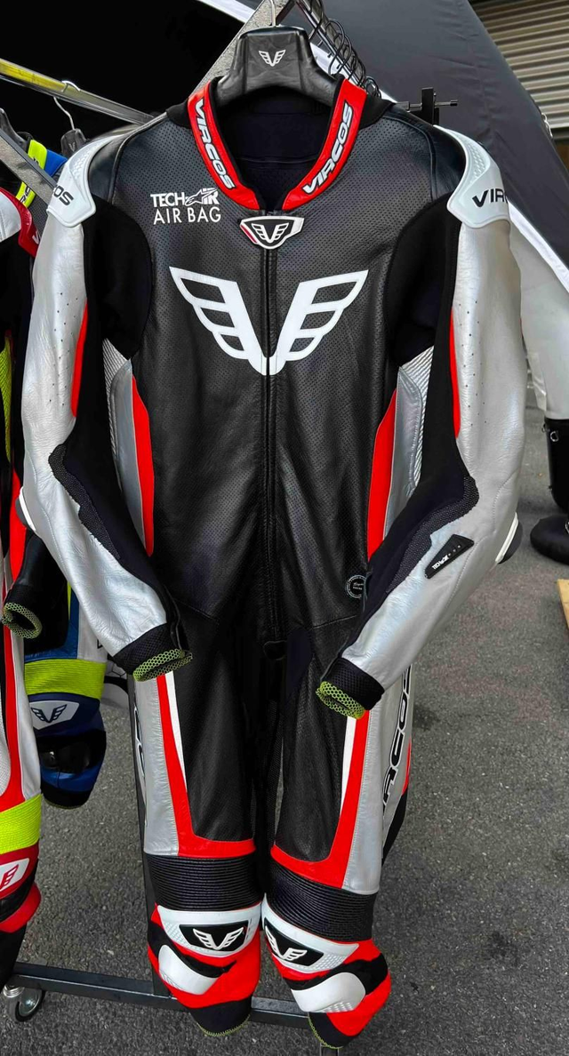 Combinaison Vircos taille 52 cuir kangourou Tech Air Race ready