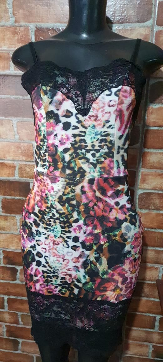 Vestido Estampado Com Renda