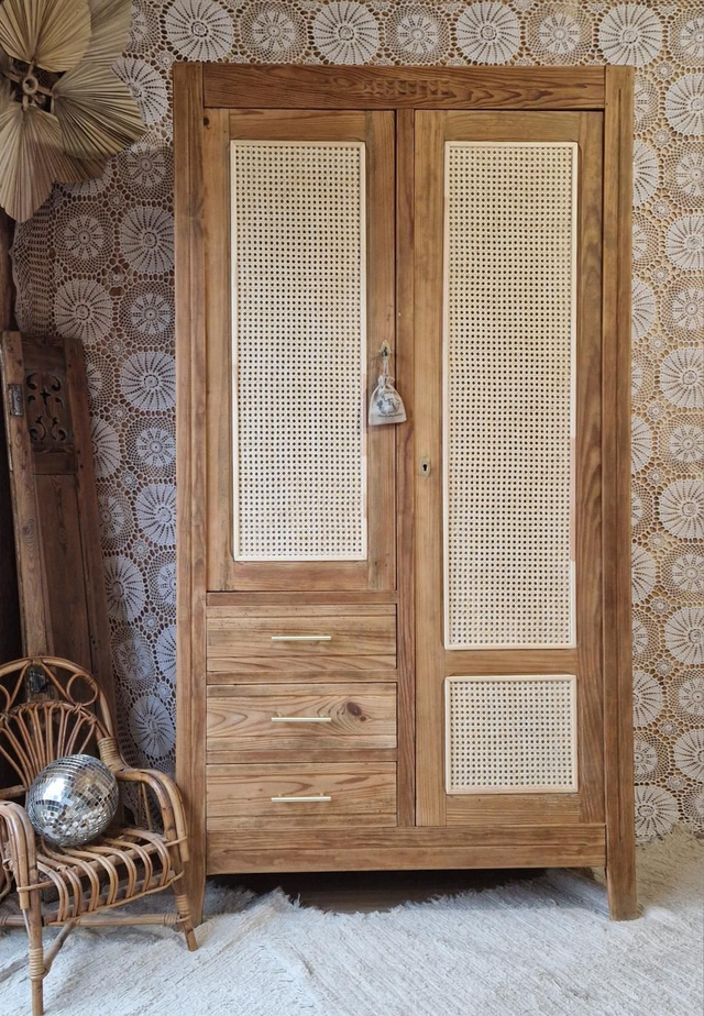 Armoire parisienne (réservée)