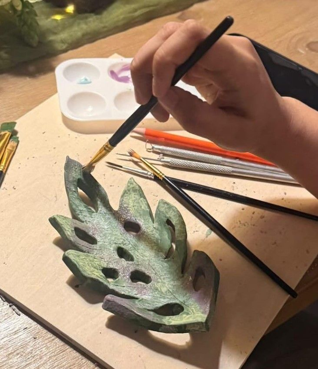 Leaf plates – Ceramics Workshop Thurs 5th Mar 7 p.m. – 9 p.m.