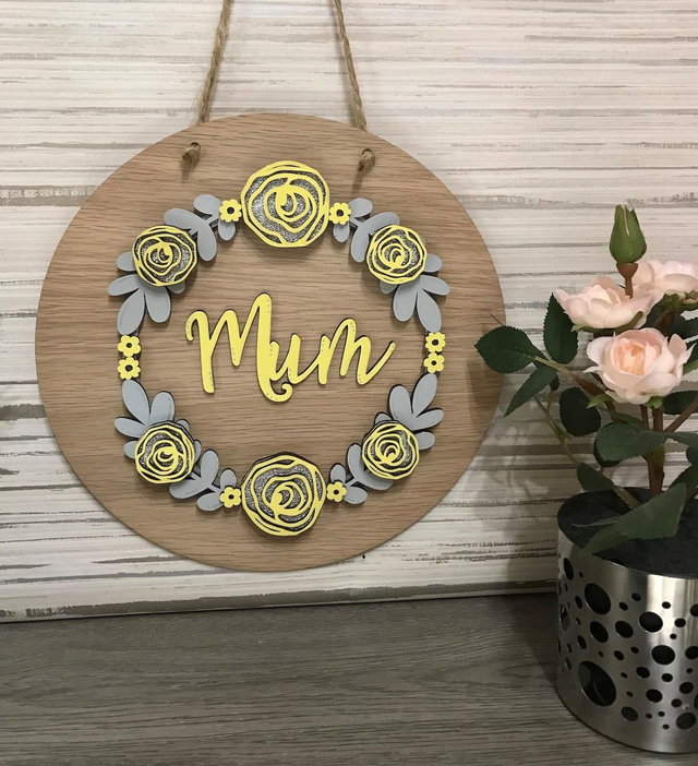 Mum floral circle on oak veneer 