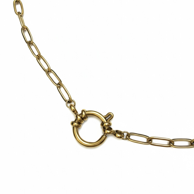 Chaîne H - Fermoir à l’avant 