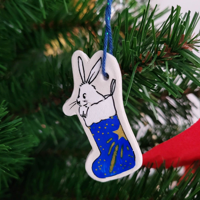 Suspension Lapin et chaussette de Noël bleue