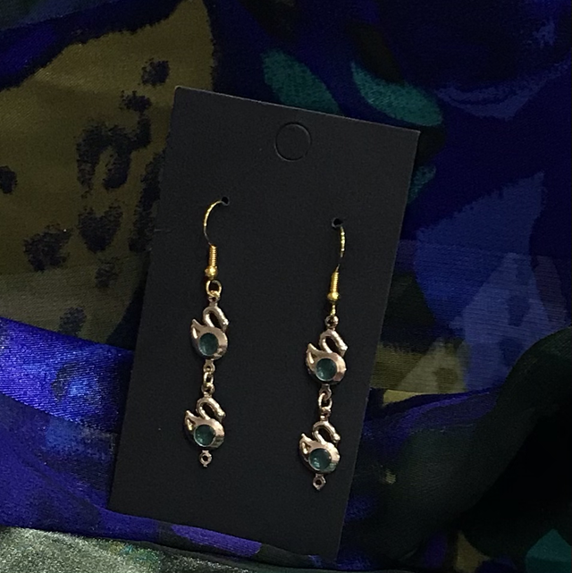 Green Dangling Earrings- GDE32