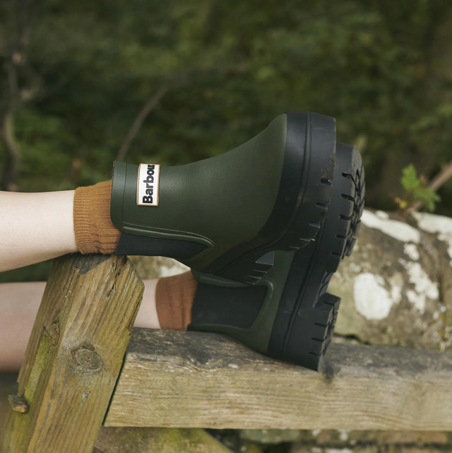 Barbour Halton Ankle Wellingtons Olive Black