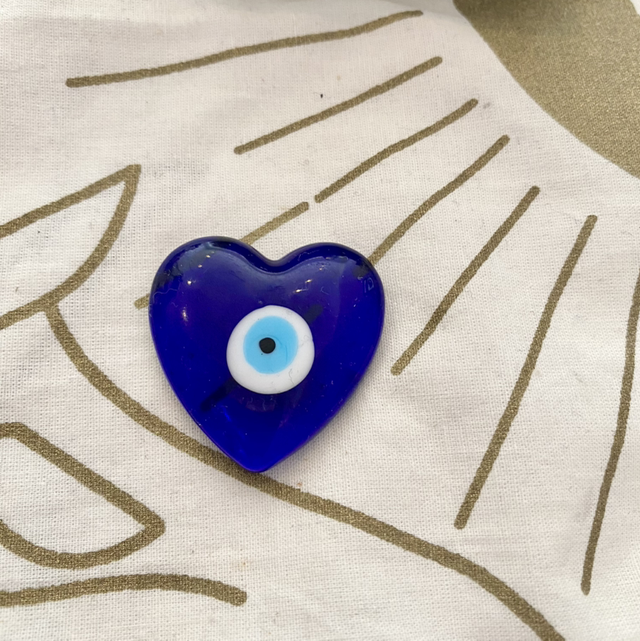 Auge im Herzen Evil Eye