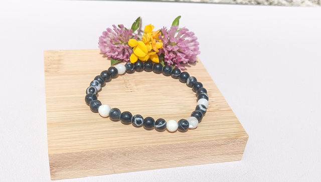 Bracelet en Jaspe Zèbre – Courage & Équilibre
