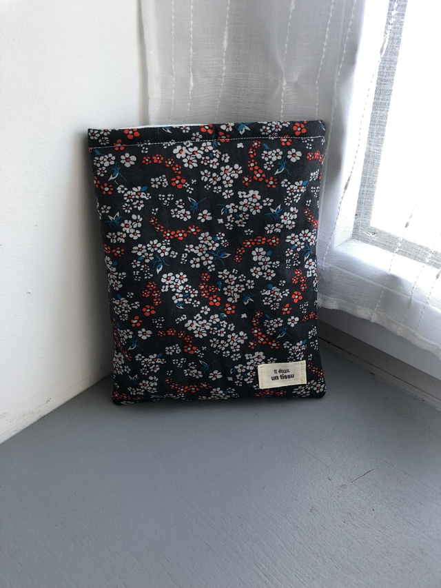 Petite pochette à livre molletonnée Sakura
