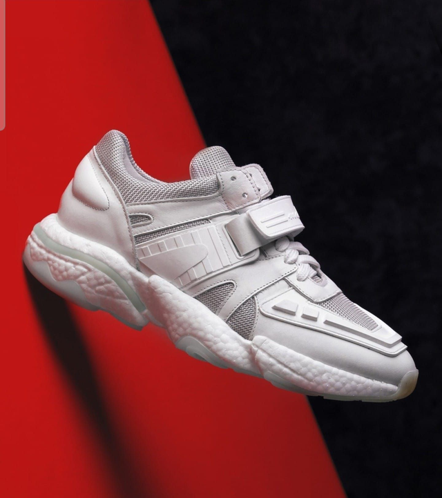 Men’s White Flexi Sole Leather Sneaker 